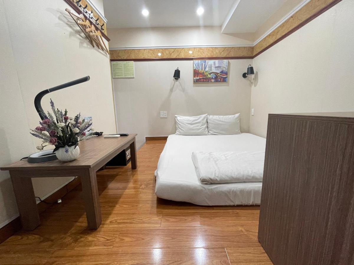Khách sạn hẻo lánh Good For *